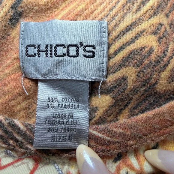 Chico's Women Orange Floral Animal Print Short Sleeve Scoop Neck Tee - Picture 4 of 4